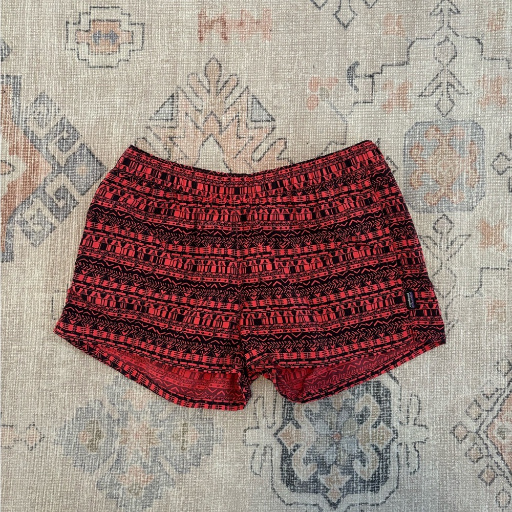Patagonia women’s baggie shorts 2.5”